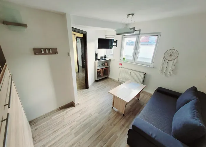 - Centre Main Station 170m Lägenhet