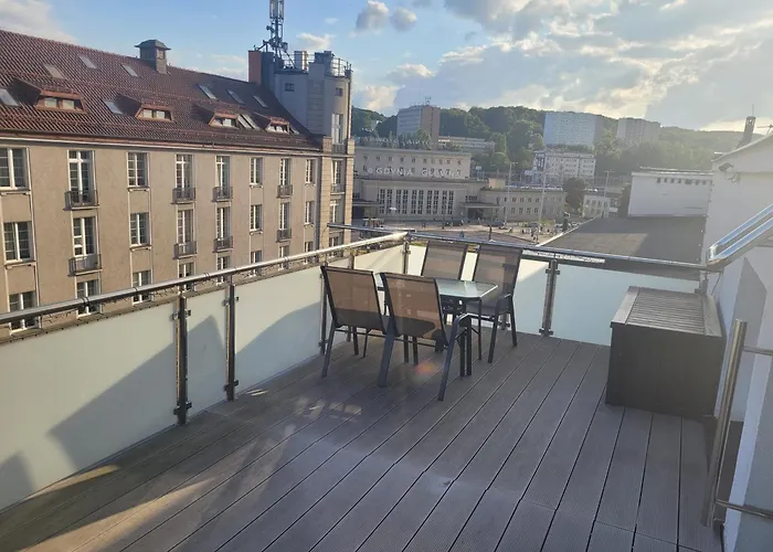 - Centre Main Station 170m Lägenhet